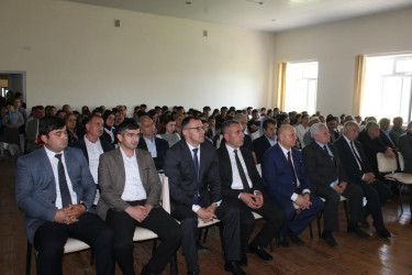 Şəhid Zaman Qarayevin adını daşıyan Qalınçaq kənd tam orta məktəbinin 100 illik yubileyi keçirilib