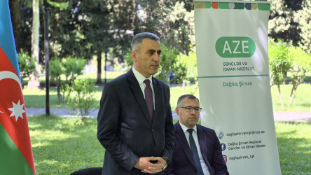 İsmayıllı rayon komandasının üzvlərinə Azərbaycan Respublikası Gənclər və İdman Nazirliyi tərəfindən verilmiş velosipedlərin təqdim olunma mərasimi keçirilib