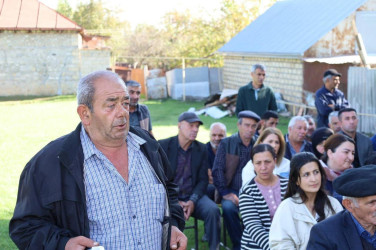 Vətəndaşlarla növbəti səyyar qəbul Zeyvə kəndində keçirilib