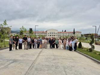 İsmayıllı Rayon Mərkəzi Xəstəxanasının kollektivi 15 iyun Milli Qurtuluş günü və 17 iyun "Tibb işçilərinin peşə bayramı günü" münasibətilə işğaldan azad olunan torpaqlarımıza, Şuşa və Xankəndiyə səfər edib