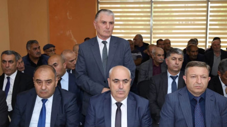 Vətəndaşlarla növbəti səyyar qəbul rayonun Olimpiya İdman Kompleksində keçirildi