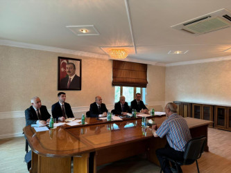 Energetika naziri Pərviz Şahbazov İsmayıllı rayon Heydər Əliyev Mərkəzində vətəndaşları qəbul edib