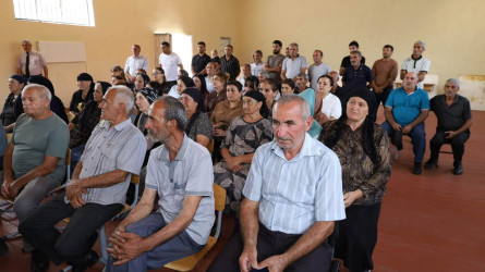 Vətəndaşlarla növbəti səyyar qəbul Balik kəndində keçirildi