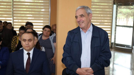 Vətəndaşlarla növbəti səyyar qəbul rayonun Olimpiya İdman Kompleksində keçirildi
