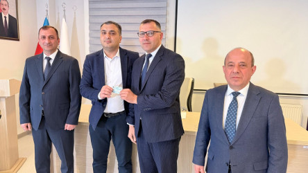 Görkəmli oftalmoloq-alim, akademik Zərifə xanım Əliyevanın doğum gününə həsr edilmiş “Nəsillərə nümunə ömür yolu” mövzusunda tədbir keçirilib