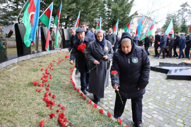 İsmayıllıda Xocalı soyqırımının 34-cü ildönümü ilə əlaqədar “Soyqırım abidəsi”i ziyarət olunub