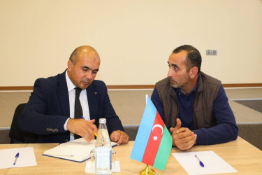 Vətəndaşlarla növbəti səyyar qəbul  İsmayıllı şəhər 4 saylə tam orta məktəbdə keçirilib