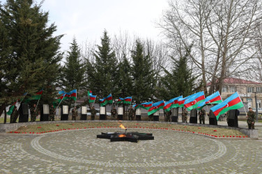 İsmayıllıda Xocalı soyqırımının 34-cü ildönümü ilə əlaqədar “Soyqırım abidəsi”i ziyarət olunub