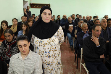 Vətəndaşlarla növbəti səyyar qəbul Diyallı kəndində keçirilib