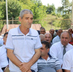 Vətəndaşlarla növbəti səyyar qəbul  rayonun Zərnava kəndində keçirilib