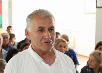 Vətəndaşlarla növbəti səyyar qəbul Topçu kəndində keçirildi
