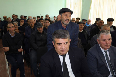 Vətəndaşlarla növbəti səyyar qəbul Diyallı kəndində keçirilib