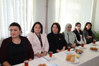 Rayon rəhbəri 1 nömrəli məktəbin kollektivi ilə görüş keçirib