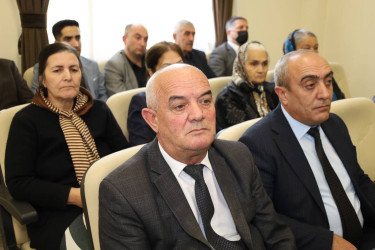 Vətəndaşlarla növbəti səyyar qəbul  İsmayıllı şəhər 4 saylə tam orta məktəbdə keçirilib